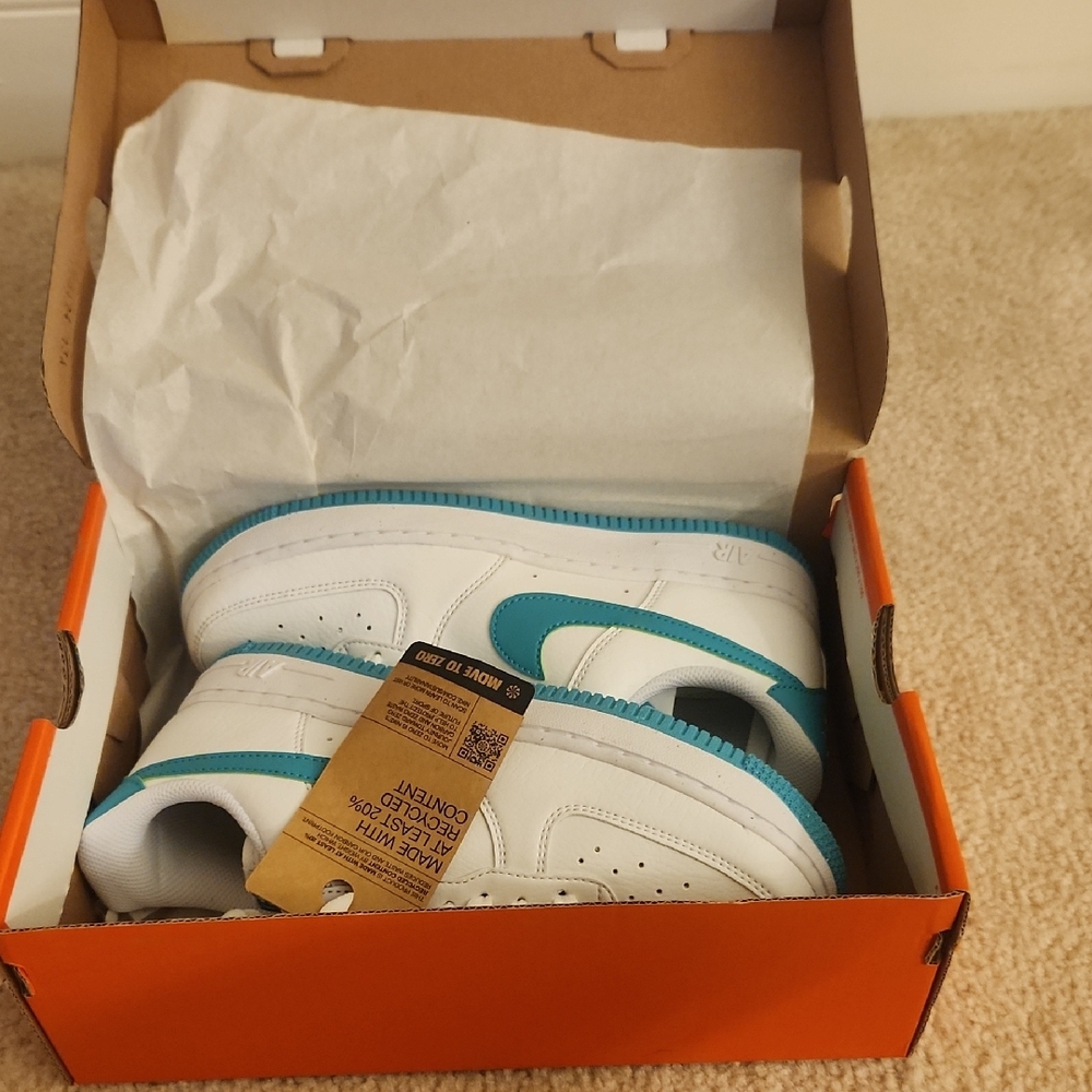 Nike White and Teal Sneakers